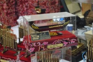 Miniatur Kecapi Eksklusif