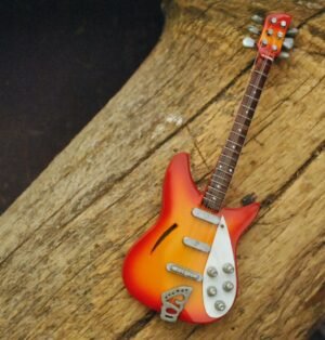 Miniatur Gitar Rickenbacker 1966