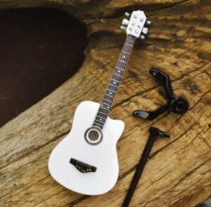 Miniatur gitar akustik cutaway - Gambar 4