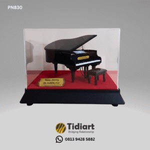 Miniatur Grand Piano Eksklusif Tutup Acrilic - dari Tidiart