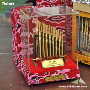 Miniatur Angklung eksklusif Tutup Acrilic