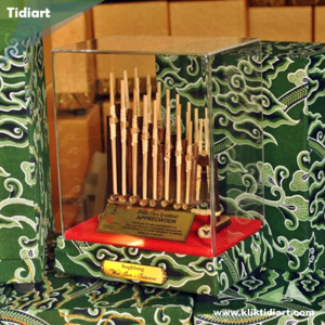 Miniatur Angklung eksklusif Tutup Acrilic - Gambar 3