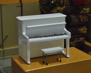 Miniatur piano upright - Gambar 5