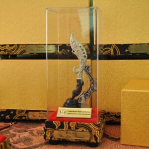 Miniatur Kujang Eksklusif Tutup Acrilic