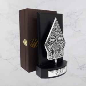 Miniatur Wayang Gunungan Borneo - Gambar 2
