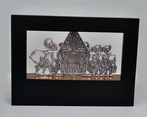Souvenir Indonesia Wayang Gunungan Pandawa 5 Logam Background Stage Kayu - Gambar 4
