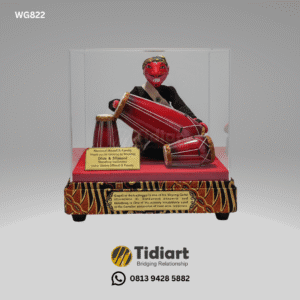 Souvenir Khas Jawa Barat Miniatur Cepot Main Kendang - dari Tidiart