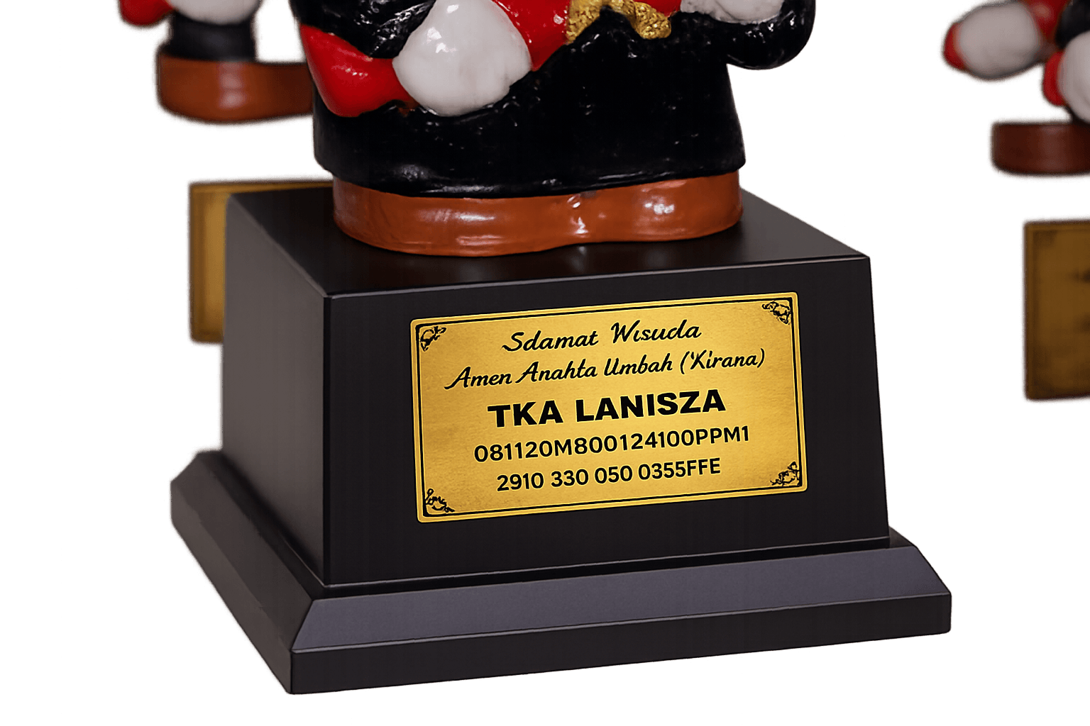 Boneka wisuda 2 no bg