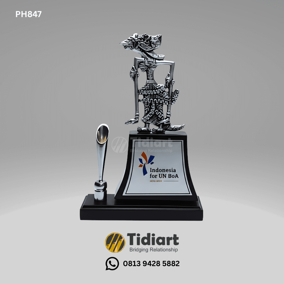 Souvenir Pen Holder Tokoh Wayang Eksklusif - dari Tidiart