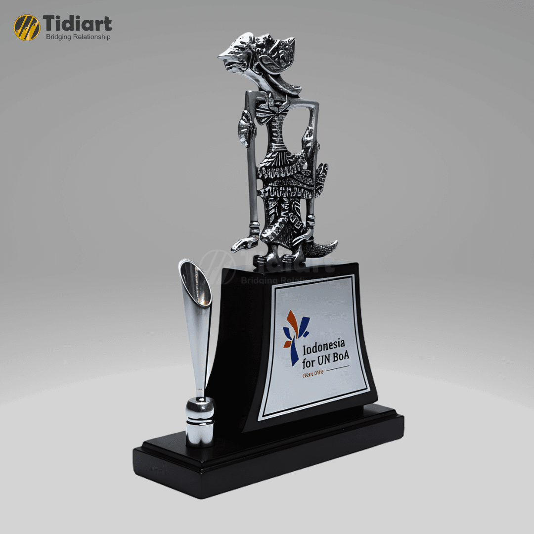 Souvenir Pen Holder Tokoh Wayang Eksklusif - dari Tidiart
