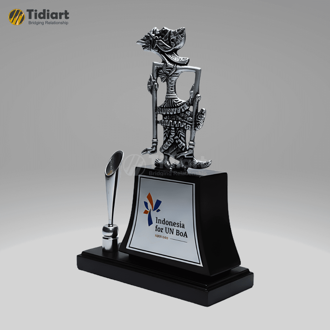 Souvenir Pen Holder Tokoh Wayang Eksklusif - dari Tidiart