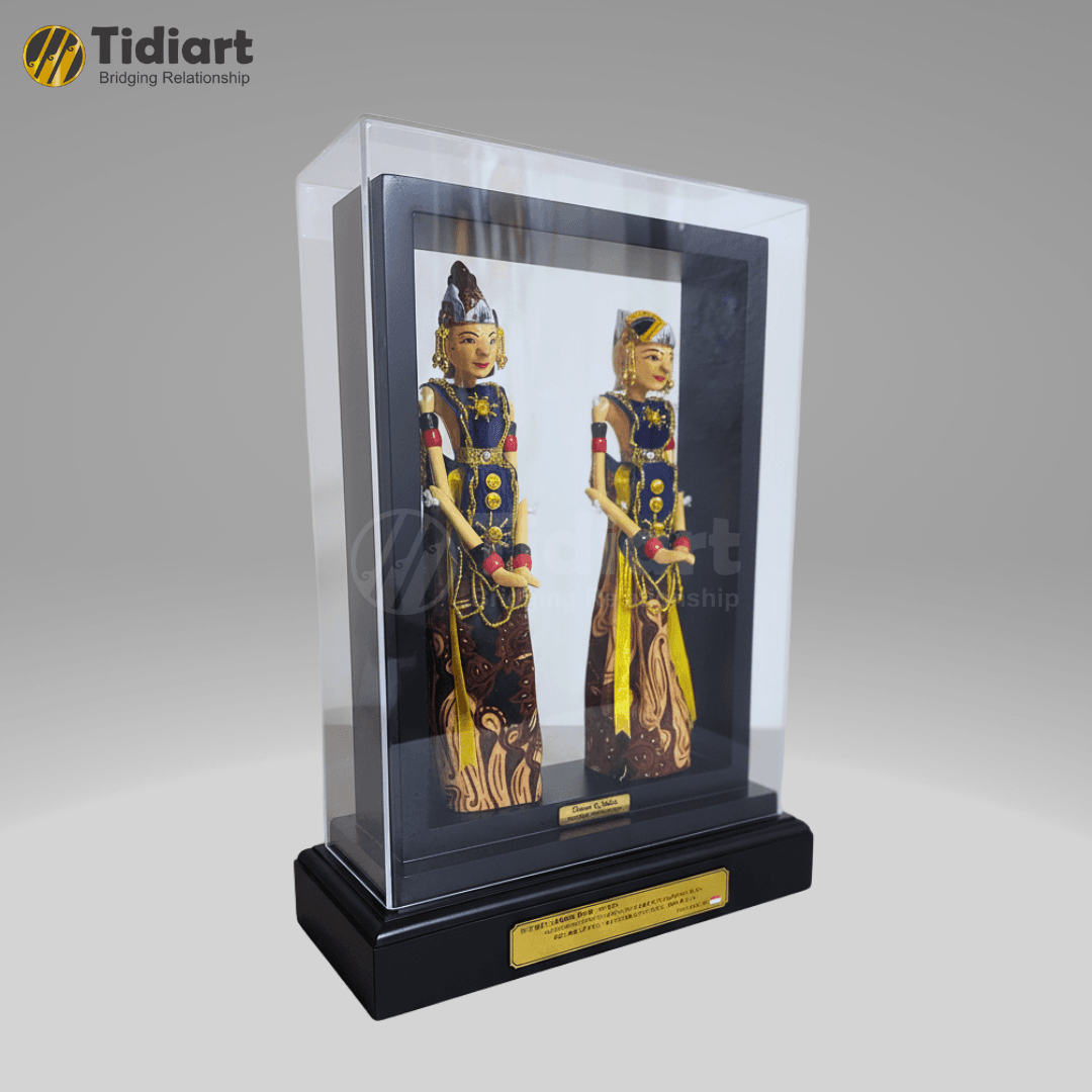 Souvenir Wayang Rama dan Shinta Eksklusif Frame Acrylic - dari Tidiart