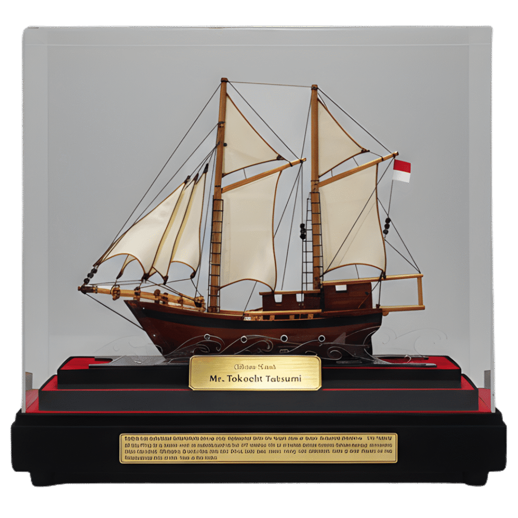 Miniatur Kapal Pinisi Eksklusif Stage Tutup Acrylic - dari Tidiart